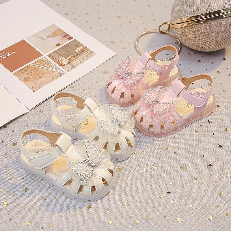 Kids Sandals Princess Style for Girls Beach Shoes Sweet Lace Bows 2025 Summer New Children Casual Shoes Soft Sole Size 15-26
Kids Sandals Princess Style for Girls Beach Shoes Sweet Lace Bows 2025 Summer New Children Casual Shoes Soft Sole Size 15-26