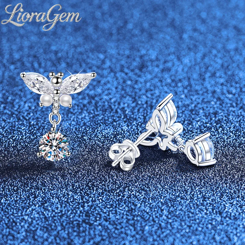 LioraGem Mini Pearl Butterfly Moissanite Pendant Stud Earrings, Versatile and High-end Feeling Earring Gift Platinum PT950 Stamp
LioraGem Mini Pearl Butterfly Moissanite Pendant Stud Earrings, Versatile and High-end Feeling Earring Gift Platinum PT950 Stamp