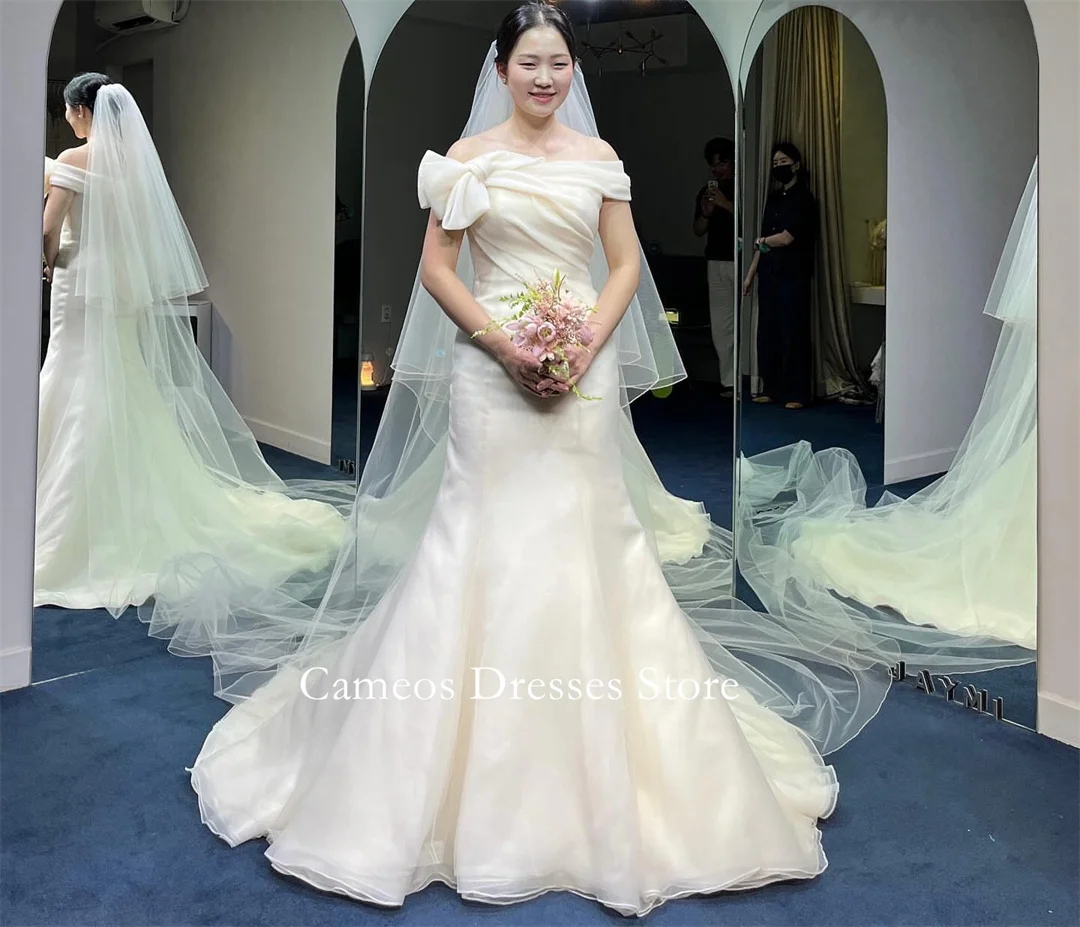 SONDR индивидуальные свадебные платья цвета слоновой кости с открытыми плечами и русалкой, плиссированные с короткими рукавами, корейские платья невесты, женские свадебные платья
SONDR индивидуальные свадебные платья цвета слоновой кости с открытыми плечами и русалкой, плиссированные с короткими рукавами, корейские платья невесты, женские свадебные платья