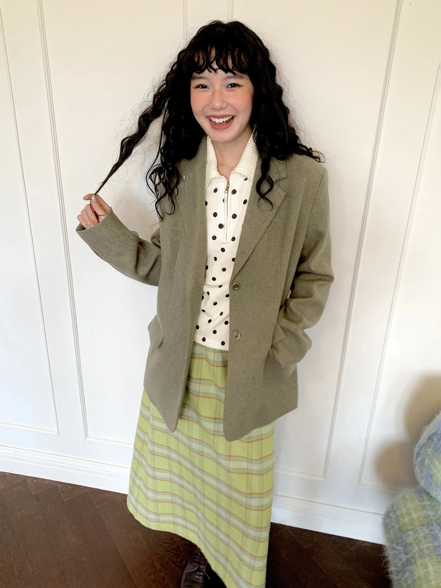 Chemical Girl Casual Sle Woolen Coat Women's Removable Collar Jaet Loose Fit Long Sve for Daily Commute And Office
Chemical Girl Casual Sle Woolen Coat Women's Removable Collar Jaet Loose Fit Long Sve for Daily Commute And Office