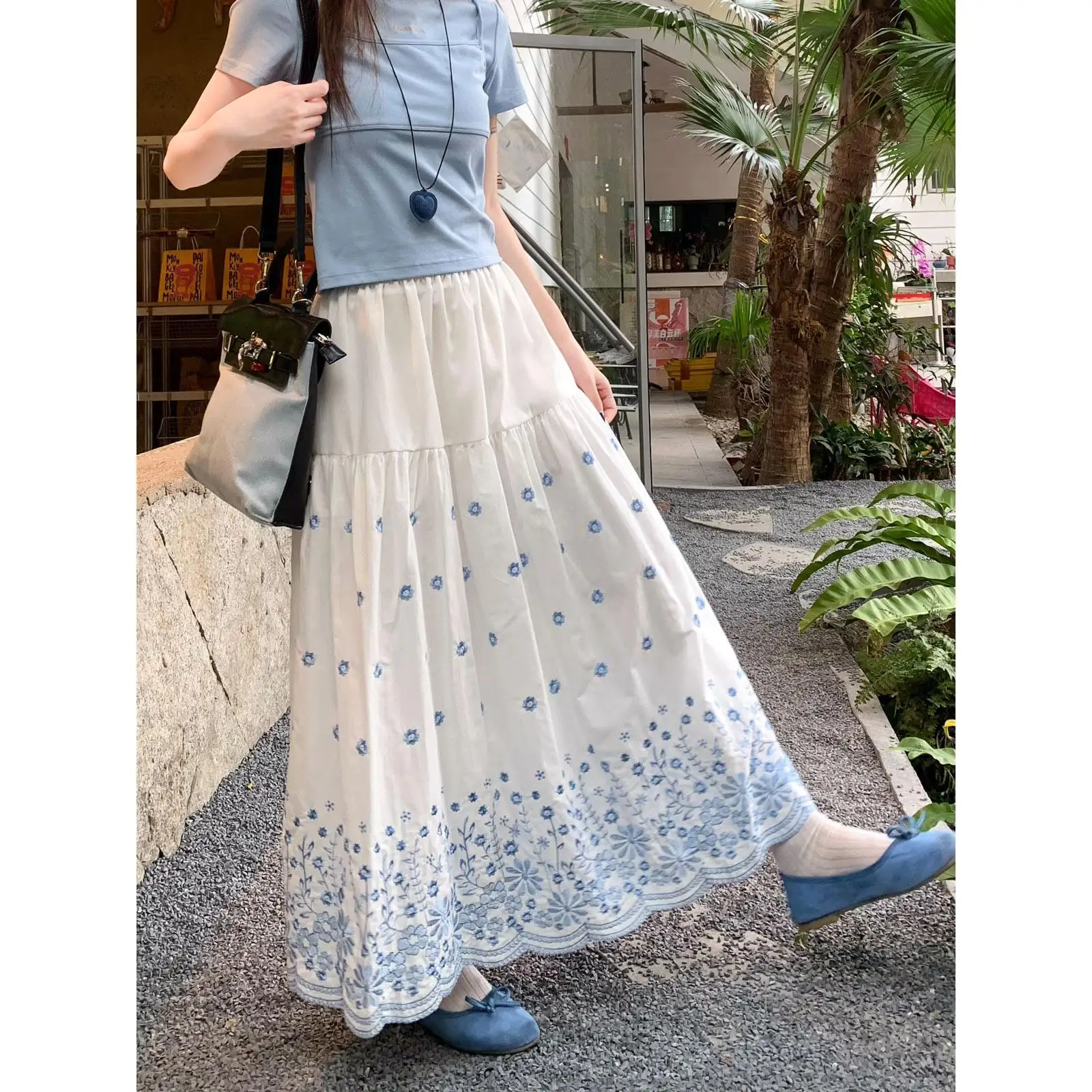 Gagarich Gentle Embroidered White Half 2025 New Summer High Waist Leg Covering Slimming Medium Long A-line Skirt Women Wear
Gagarich Gentle Embroidered White Half 2025 New Summer High Waist Leg Covering Slimming Medium Long A-line Skirt Women Wear