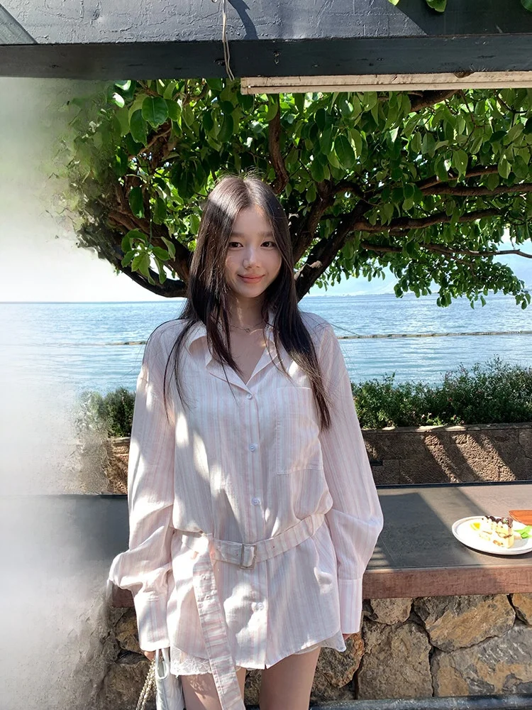 Summer New Style Women's Loose Casual Striped Shirt Turn-down Collar Color Block Slimming Top Korean Sweet Style Cotton Shirt
Summer New Style Women's Loose Casual Striped Shirt Turn-down Collar Color Block Slimming Top Korean Sweet Style Cotton Shirt