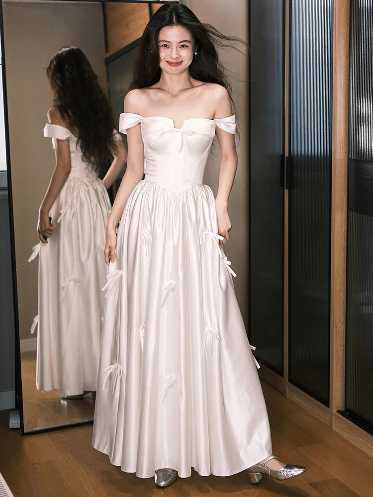 Легкое свадебное платье из шелкового атласа, простое белое, на одно плечо, длиной в пол, для помолвки и церемоний
Легкое свадебное платье из шелкового атласа, простое белое, на одно плечо, длиной в пол, для помолвки и церемоний