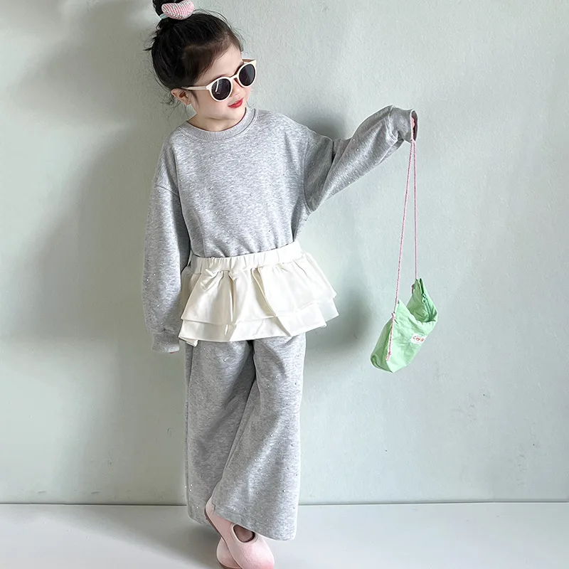 Girlscasual Pants Versatile Gray Two-piece Set 2025 Spring New Short Skirt Set Baby Girl Clothes
Girlscasual Pants Versatile Gray Two-piece Set 2025 Spring New Short Skirt Set Baby Girl Clothes