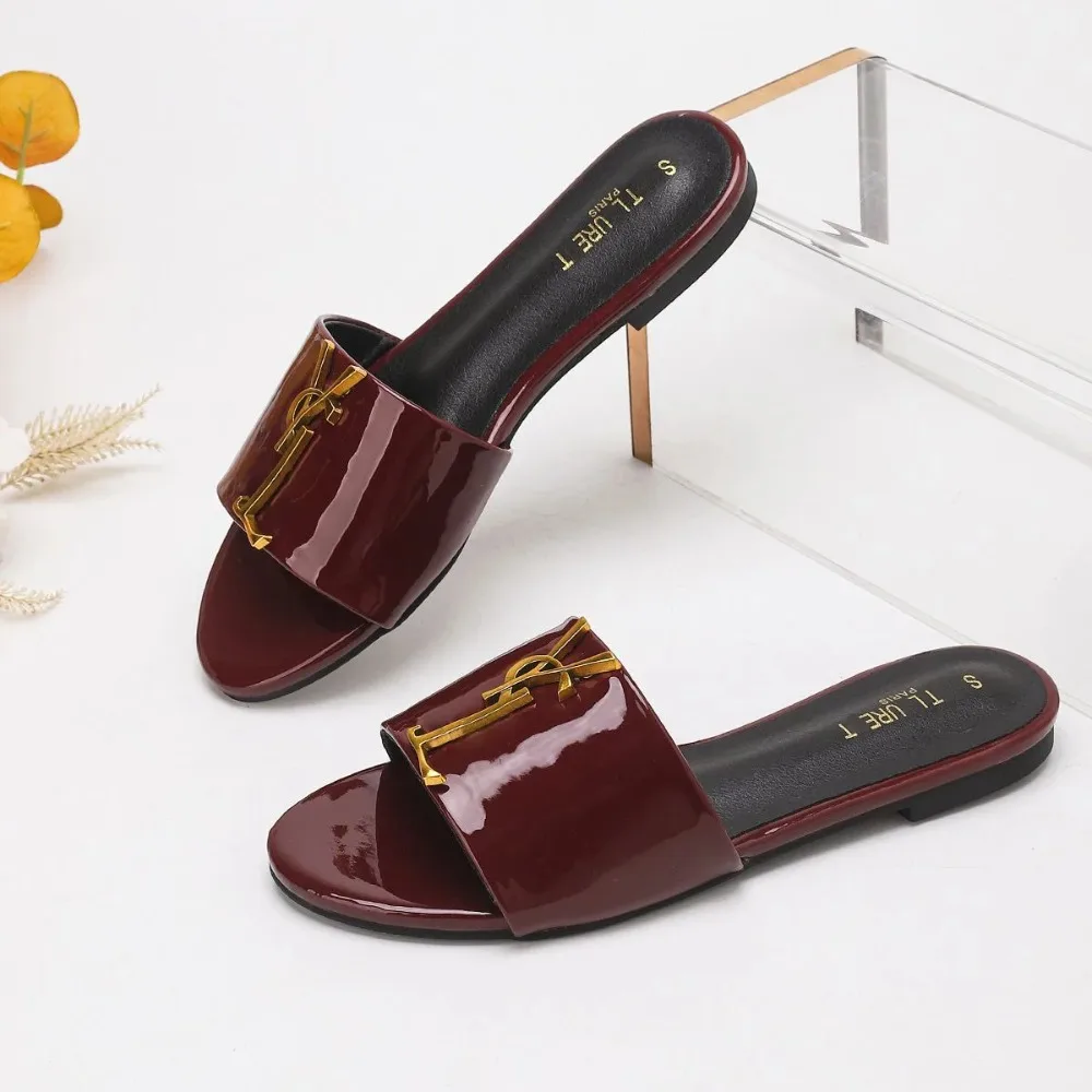 European Style 2026 New Fashion Slippers - Super Soft Household and Outdoor Slippers for Women - Light Luxury Slippers
European Style 2026 New Fashion Slippers - Super Soft Household and Outdoor Slippers for Women - Light Luxury Slippers