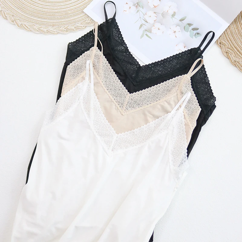 Birdtree Spring and Summer Silk Bottomed Shirt Lace V-neck Natural Mulberry Silk Suspender Slim Breathable Suspender P38402QD
Birdtree Spring and Summer Silk Bottomed Shirt Lace V-neck Natural Mulberry Silk Suspender Slim Breathable Suspender P38402QD