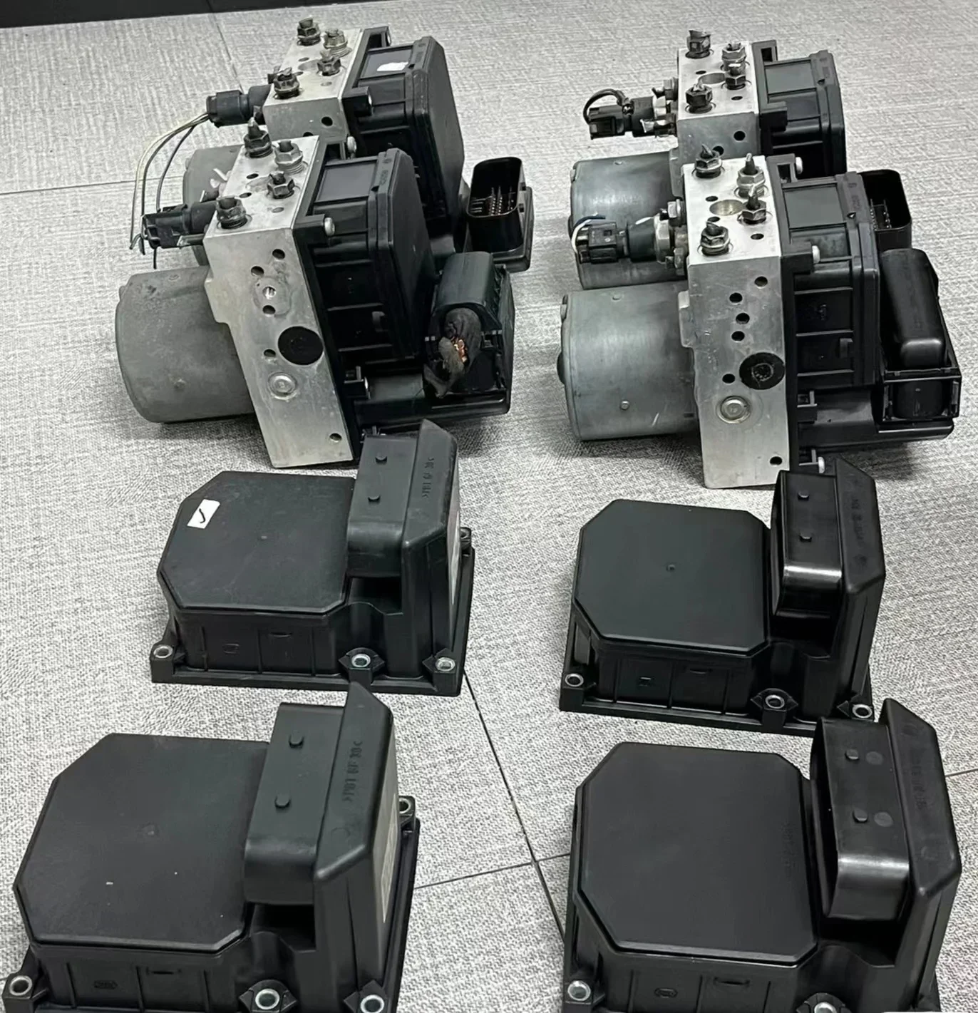 2025 Used 6756342 ABS Lock Brake Control Pump Module Unit 0265900001 ABS Pump for E38 E39
2025 Used 6756342 ABS Lock Brake Control Pump Module Unit 0265900001 ABS Pump for E38 E39