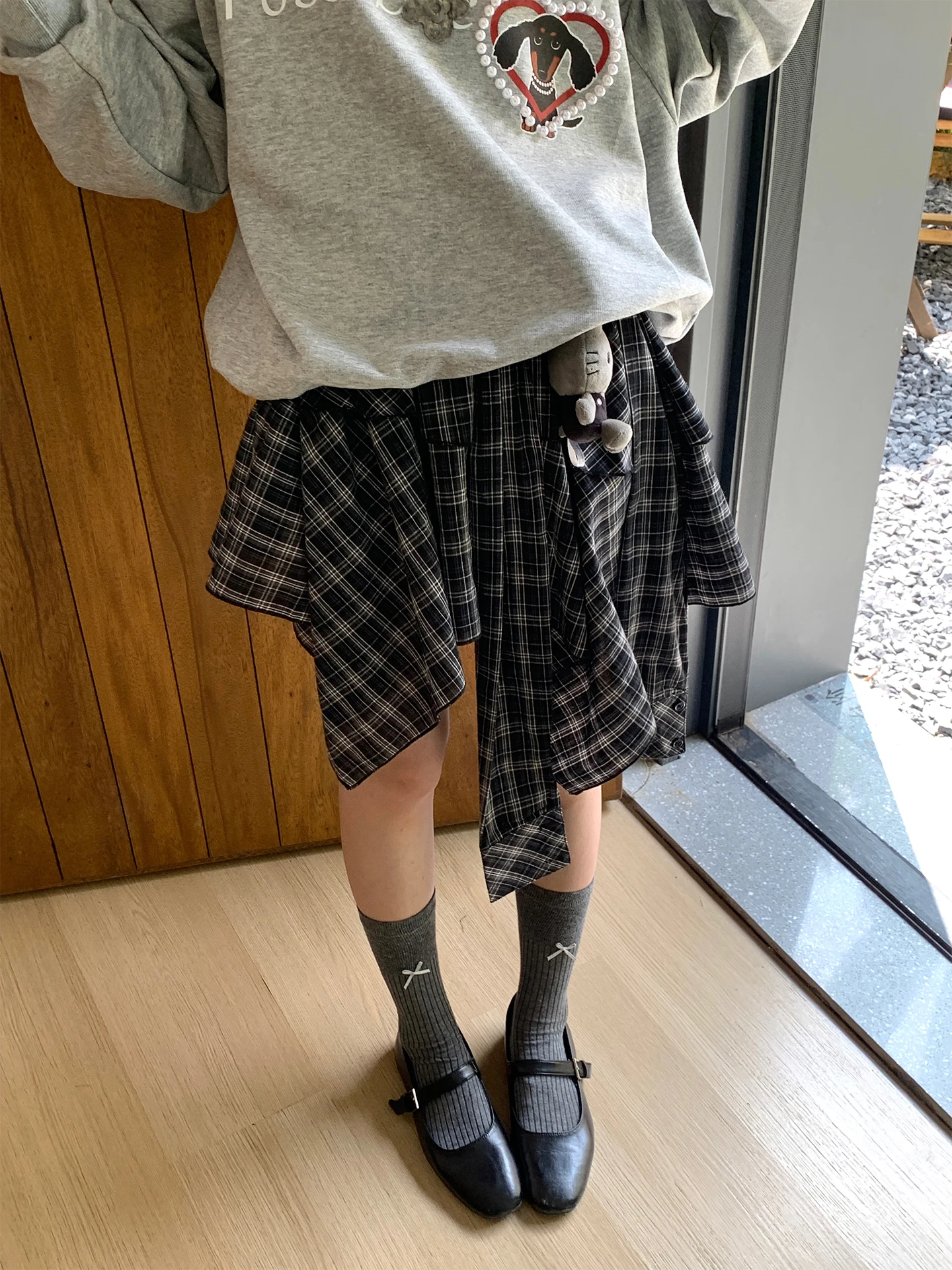 Корейская юбка-трапеция в клетку для девочек-подростков, имитация двухслойной юбки с эффектом многослойности, короткая юбка в клетку
Корейская юбка-трапеция в клетку для девочек-подростков, имитация двухслойной юбки с эффектом многослойности, короткая юбка в клетку