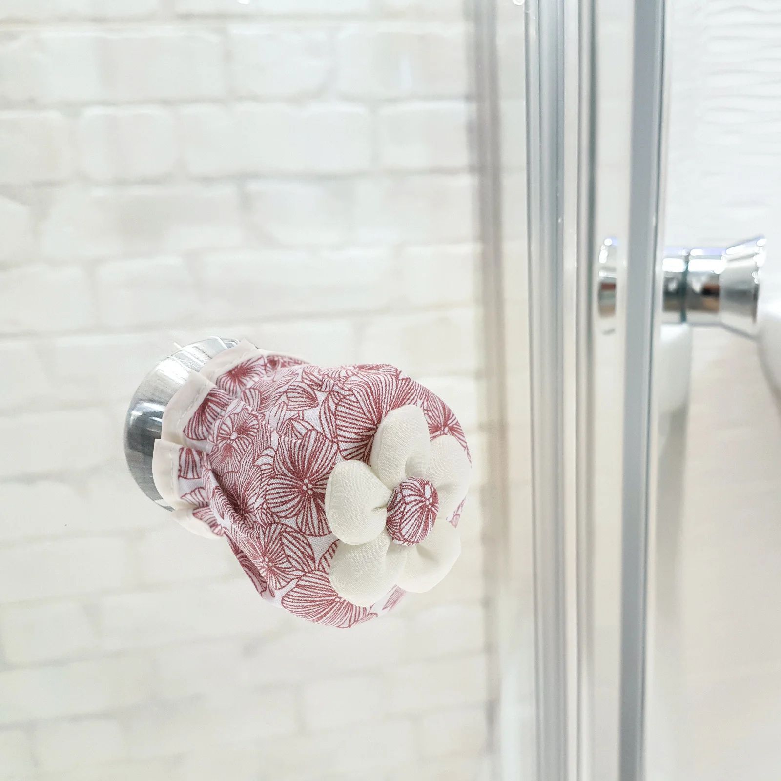 2Pcs Winter Door Knob Cover Soft Cotton Handle Protector Insulated Anti-Cold Anti-Burn for Home Classroom Childproofing
2Pcs Winter Door Knob Cover Soft Cotton Handle Protector Insulated Anti-Cold Anti-Burn for Home Classroom Childproofing