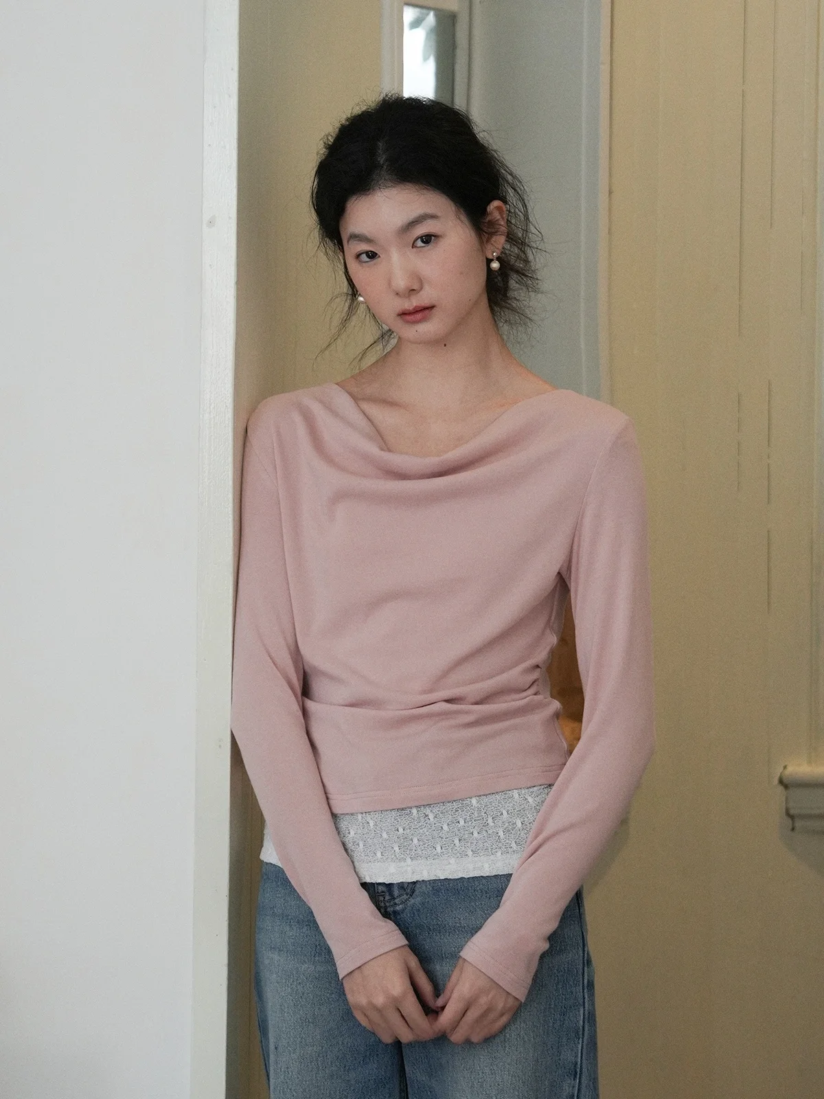 Женская трикотажная футболка Dailycloset Gentle Breeze с кружевной отделкой на талии, двухцветная, с эффектом двухслойности, классический весенний узор, хлопок
Женская трикотажная футболка Dailycloset Gentle Breeze с кружевной отделкой на талии, двухцветная, с эффектом двухслойности, классический весенний узор, хлопок