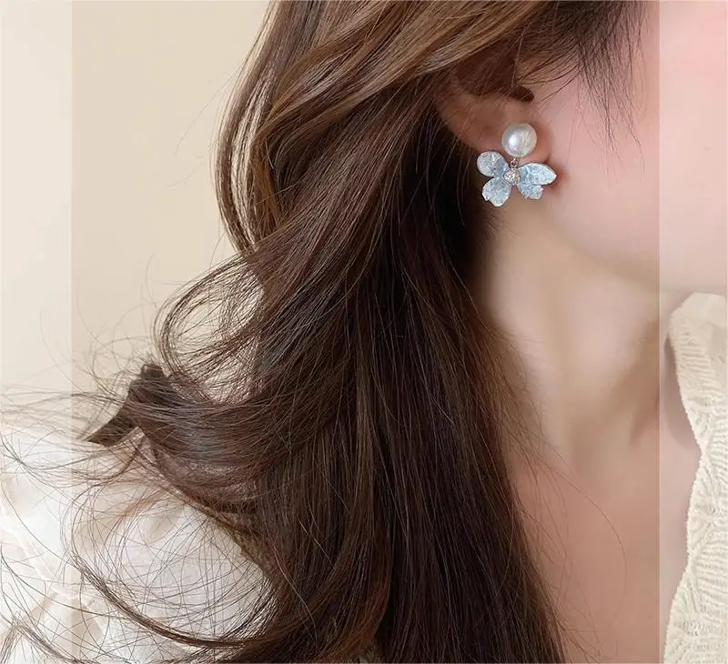 Blue Crystal Gradient Flower Earrings For Women Jewelry Fashion Accessories Pendant Party Gift
Blue Crystal Gradient Flower Earrings For Women Jewelry Fashion Accessories Pendant Party Gift