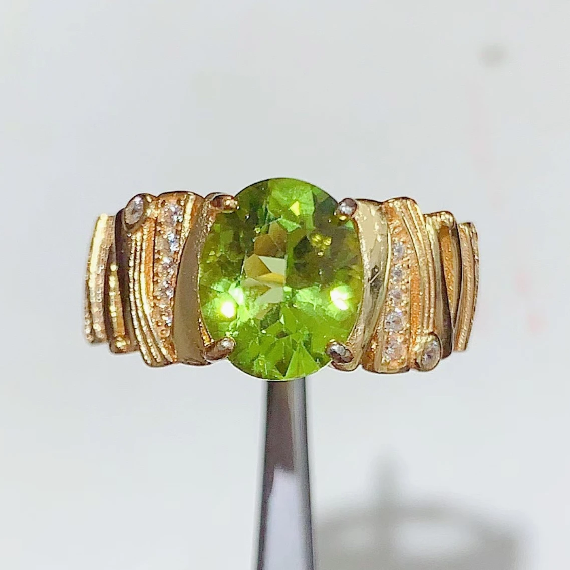 Designer 925 Silver Ring 8x10mm Natural Garnet Jewelry with Certificate Wide Band Silver Peridot Ring for Party Women Gift
Designer 925 Silver Ring 8x10mm Natural Garnet Jewelry with Certificate Wide Band Silver Peridot Ring for Party Women Gift