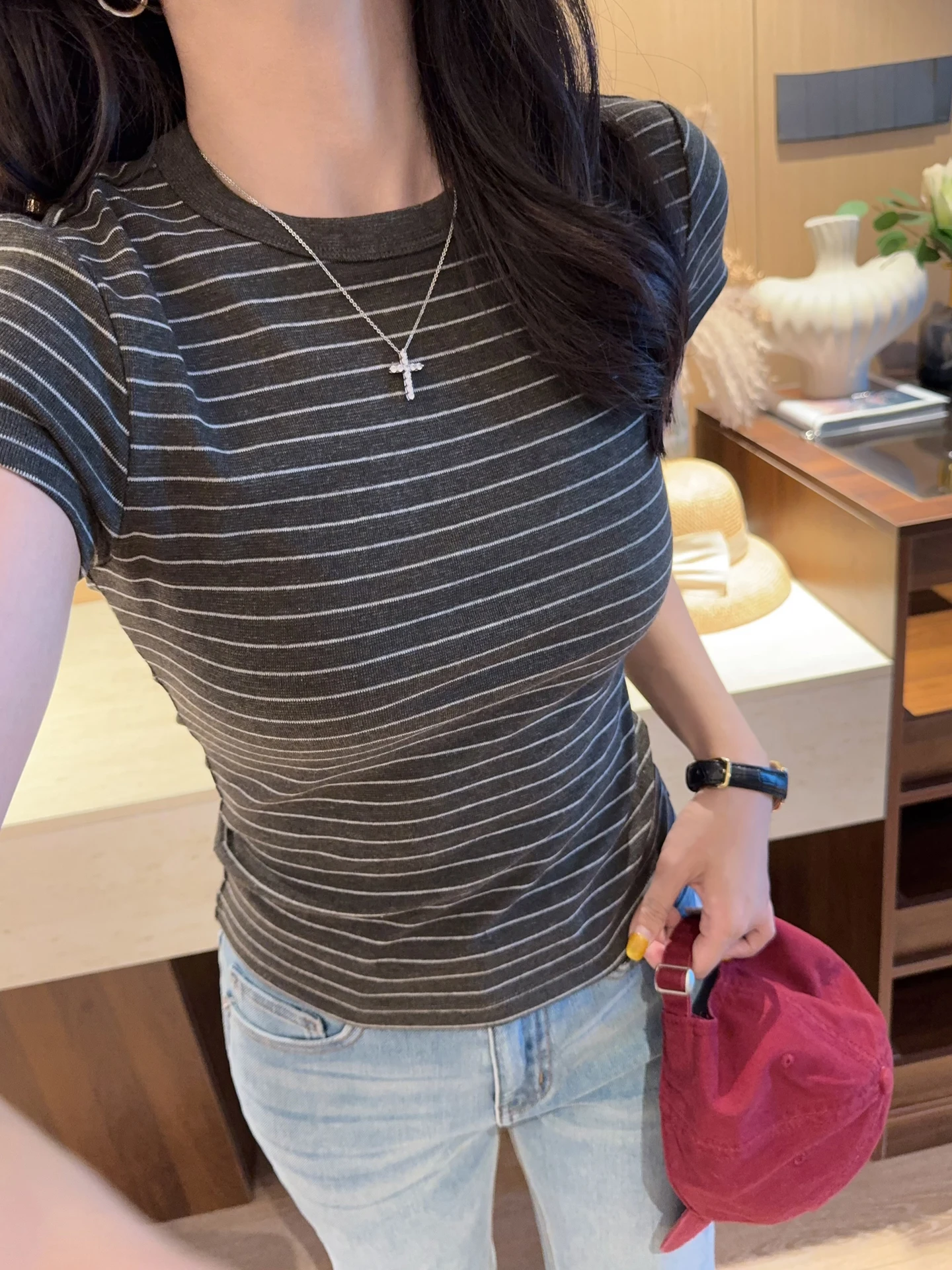 Comfortable Elastic Slim Fit Stripe T-Shirt round Neck Short Sleeve Summer Top for Women Breathable Casual Style Polyester Blend
Comfortable Elastic Slim Fit Stripe T-Shirt round Neck Short Sleeve Summer Top for Women Breathable Casual Style Polyester Blend