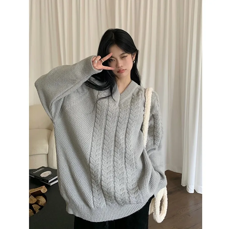 2023 New Arrival Autumn Women Loose Fit Casual V-neck Long Sleeve Pullover European Style All-matched Knitted Sweater V694
2023 New Arrival Autumn Women Loose Fit Casual V-neck Long Sleeve Pullover European Style All-matched Knitted Sweater V694