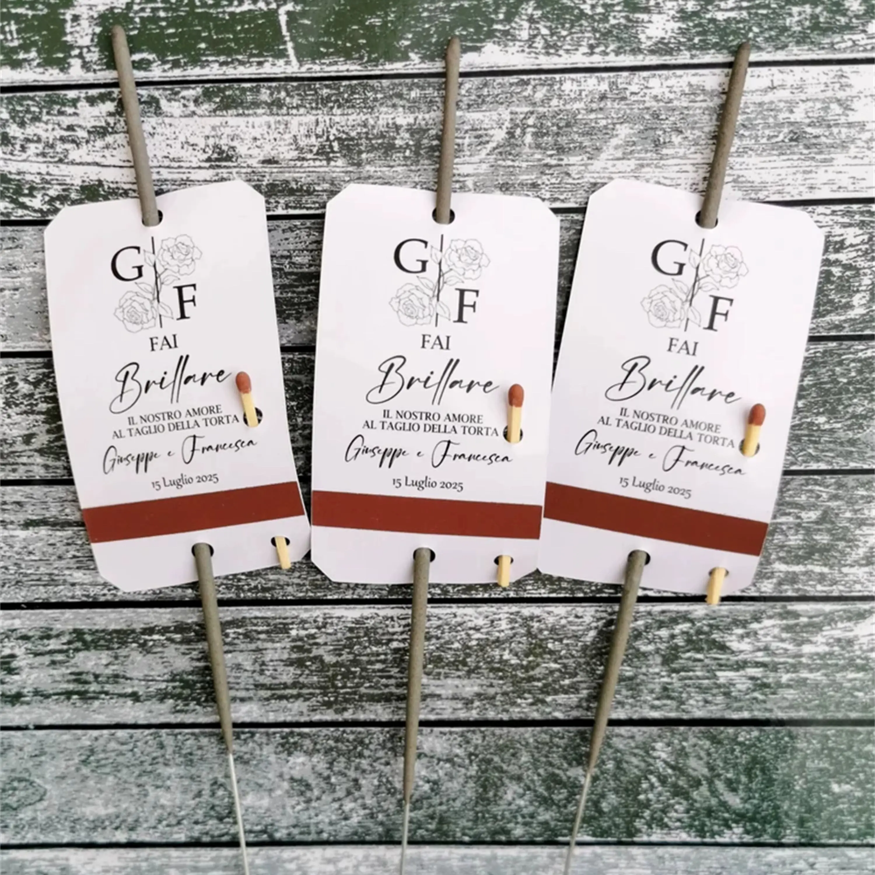 60pcs Scintille taglio torta matrimonio.Personalized SPARKLER TAGS for wedding,Let Love Sparkle, party, anniversary, engagement 
60pcs Scintille taglio torta matrimonio.Personalized SPARKLER TAGS for wedding,Let Love Sparkle, party, anniversary, engagement