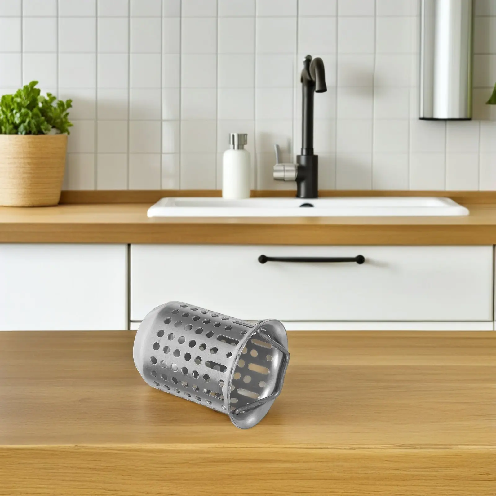 Stainless Steel Filter Covers Thickened Sewer Sink Drainer Garbage Stopper Filtering Mesh Basket Handle Home Kitchen Bathroom
Stainless Steel Filter Covers Thickened Sewer Sink Drainer Garbage Stopper Filtering Mesh Basket Handle Home Kitchen Bathroom