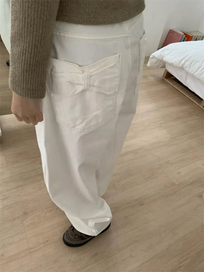 High Waist Slimming Denim Pants with Back Pocket Pleats And Knot Exclusive Design Ladies Fashion Summer Jeans
High Waist Slimming Denim Pants with Back Pocket Pleats And Knot Exclusive Design Ladies Fashion Summer Jeans