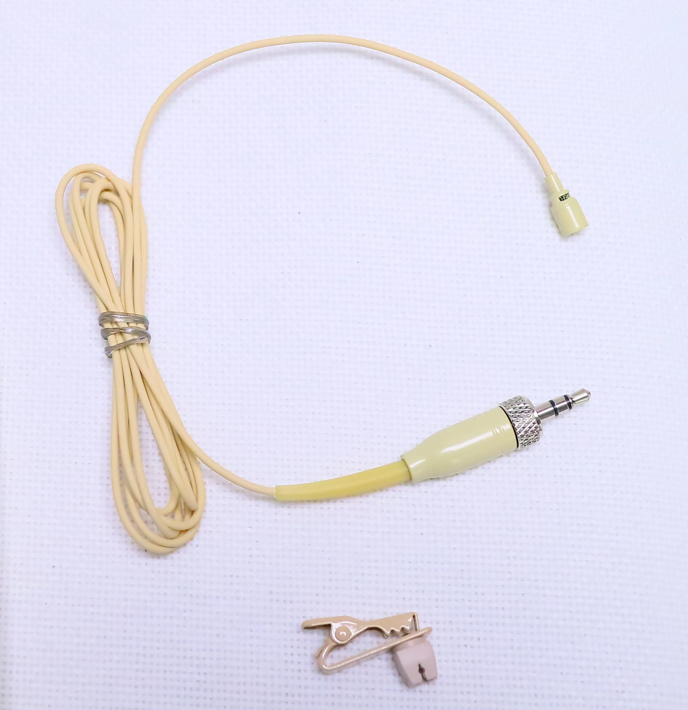 MiCWL TL35 Mini Lavalier Lapel Microphone For Sennheiser G2 G3 G4 Bodypack Wireless 3.5mm Screw Lock Stereo Plug
MiCWL TL35 Mini Lavalier Lapel Microphone For Sennheiser G2 G3 G4 Bodypack Wireless 3.5mm Screw Lock Stereo Plug