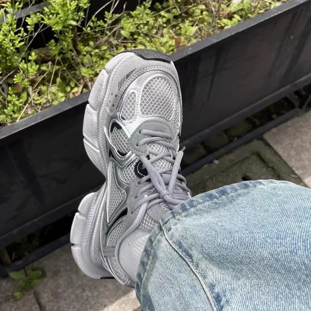 Spring Summer Women’s Sports Shoes Outdoor Thick Sole Platform Shoe Female Fitness Tennis Trainers Student Casual Clunky Sneaker
Spring Summer Women’s Sports Shoes Outdoor Thick Sole Platform Shoe Female Fitness Tennis Trainers Student Casual Clunky Sneaker