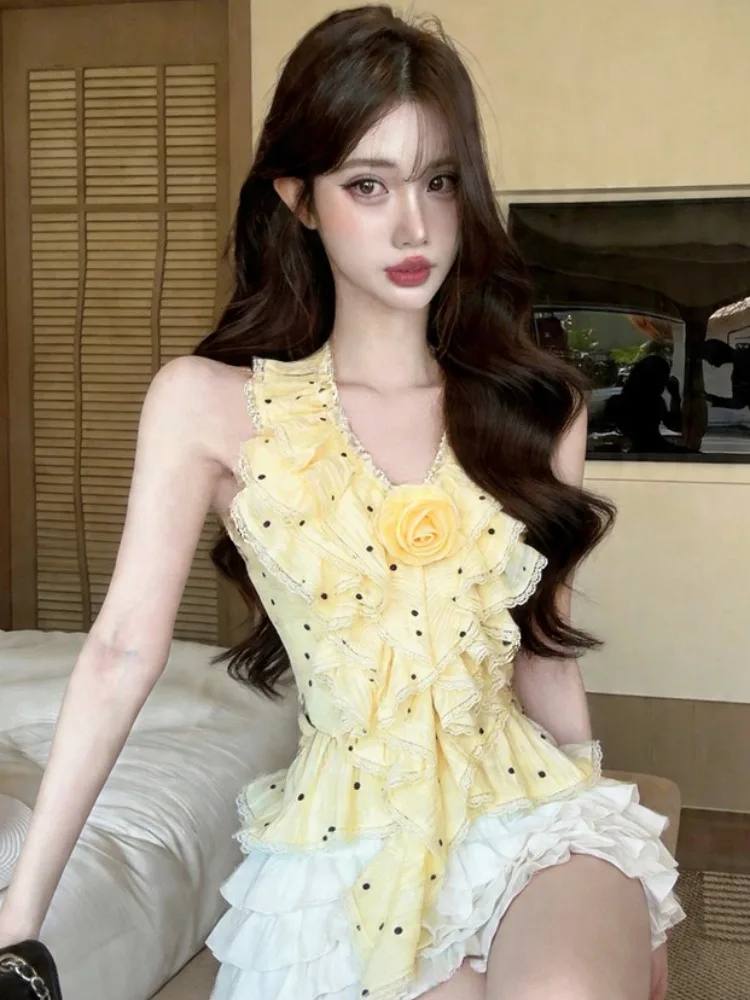 Summer Polka Dot V Neck Ruffle Hem Short Sleeveless Top Women's Fashion Dopaamine Style Backless Spicy Girl Neck Hanging Design
Summer Polka Dot V Neck Ruffle Hem Short Sleeveless Top Women's Fashion Dopaamine Style Backless Spicy Girl Neck Hanging Design