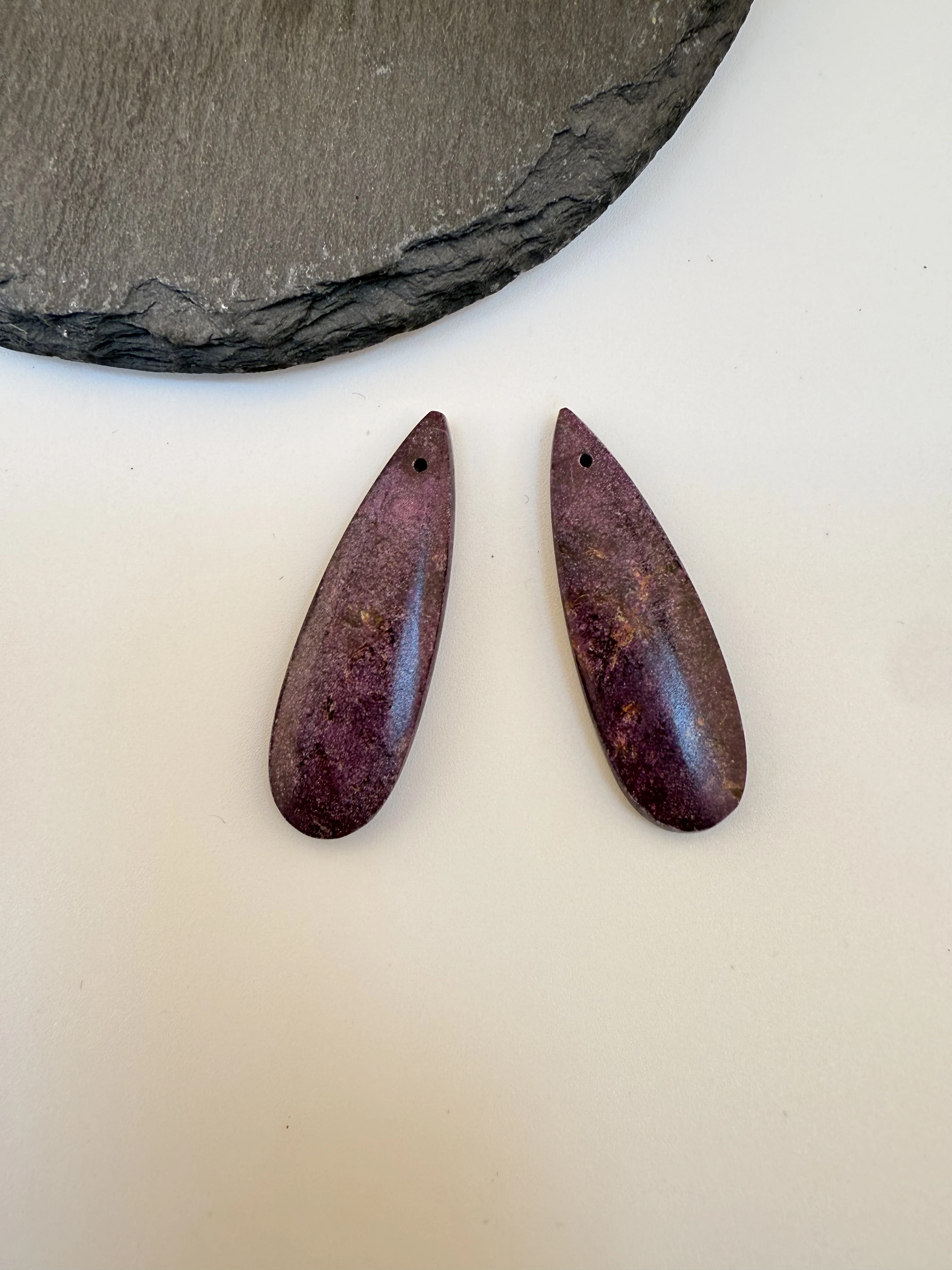 Natural Stone Atlantisite Purple Stone Water Drop Earrings - DIY Handmade Jewelry 34×11×2mm, 4.5g
Natural Stone Atlantisite Purple Stone Water Drop Earrings - DIY Handmade Jewelry 34×11×2mm, 4.5g