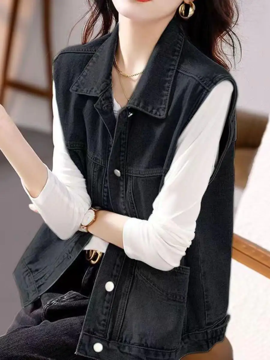 Loose Women's Denim Vest 2024 Spring Summer New Style Casual Outerwear Pocket Detail Fashionable Shoulder Pad Jacket
Loose Women's Denim Vest 2024 Spring Summer New Style Casual Outerwear Pocket Detail Fashionable Shoulder Pad Jacket