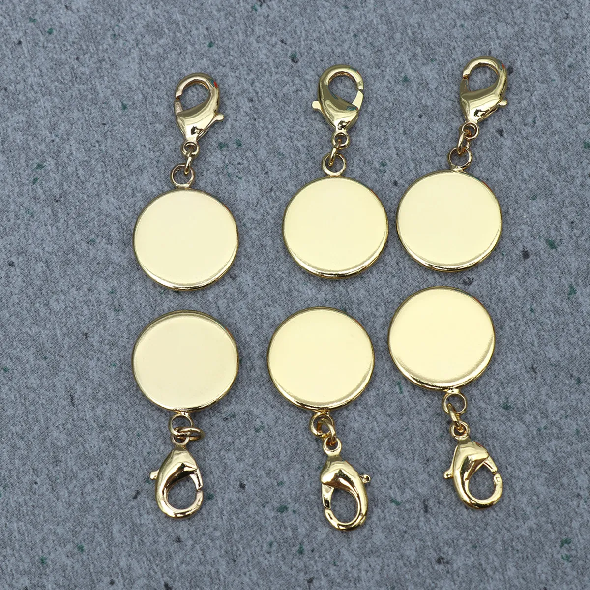 20 шт. оснований для подвесок-шармов, DIY-шармы, фурнитура для изготовления ювелирных изделий, застежки-лобстеры для подвесок
20 шт. оснований для подвесок-шармов, DIY-шармы, фурнитура для изготовления ювелирных изделий, застежки-лобстеры для подвесок