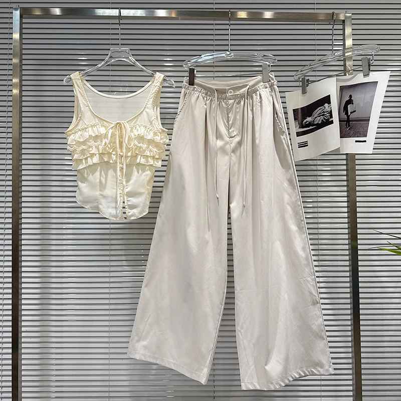 Spring and Autumn Female U-shaped Pleated Chiffon Vest+high Waist Long Pants with Wide Legs Set Women Two-piece Set
Spring and Autumn Female U-shaped Pleated Chiffon Vest+high Waist Long Pants with Wide Legs Set Women Two-piece Set