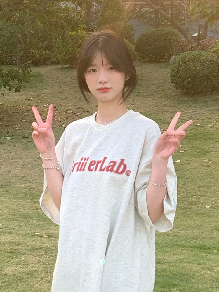 American T-shirt Women's Summer New Loose Oversize Half Sleeve High Street Vibe Short Sleeve Top
American T-shirt Women's Summer New Loose Oversize Half Sleeve High Street Vibe Short Sleeve Top