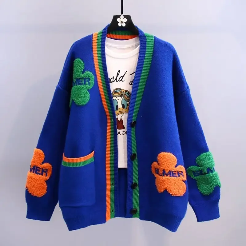 Модные женские вязаные свитера, пальто, осень-зима, корейский кардиган с длинным рукавом и v-образным вырезом, карманы на пуговицах, уличная одежда, повседневный трикотаж
Модные женские вязаные свитера, пальто, осень-зима, корейский кардиган с длинным рукавом и v-образным вырезом, карманы на пуговицах, уличная одежда, повседневный трикотаж