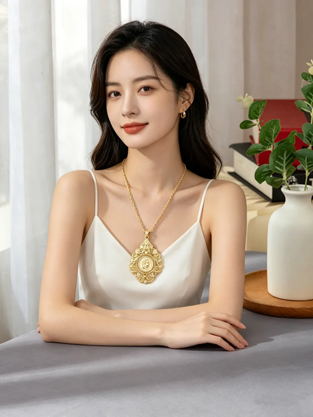 Retro Large Pendant Necklace Gold Plated Baroque Portrait Coin Long Chain Jewelry for Women Elegant Dinner Party Accessory
Retro Large Pendant Necklace Gold Plated Baroque Portrait Coin Long Chain Jewelry for Women Elegant Dinner Party Accessory