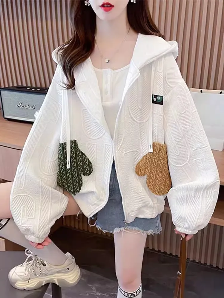 Розовые бейсбольные куртки с белыми женскими летними завязками, украшенными градиентом, простые сетчатые бомбардировщики в европейском стиле, мягкие женские
Розовые бейсбольные куртки с белыми женскими летними завязками, украшенными градиентом, простые сетчатые бомбардировщики в европейском стиле, мягкие женские