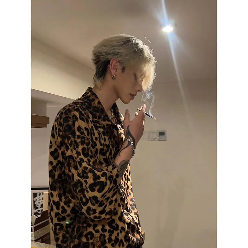 Large Size 300 Pounds American Leopard Print Ice Silk Sun Protection Shirt Men Summer Trendy Loose Short Sleeve Travel
Large Size 300 Pounds American Leopard Print Ice Silk Sun Protection Shirt Men Summer Trendy Loose Short Sleeve Travel