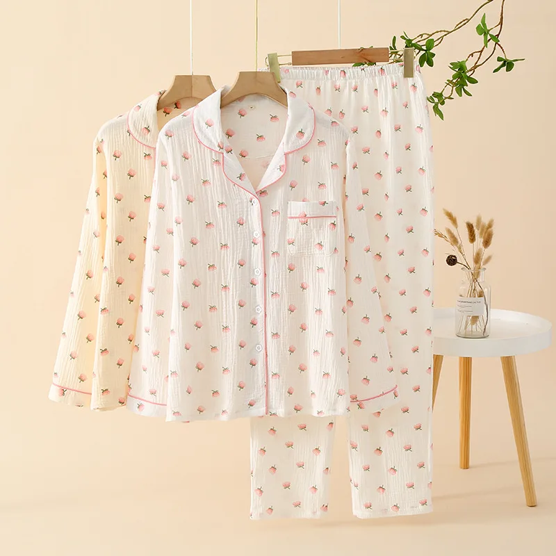 2023 new spring and summer women's pajamas suit cotton crepe lapel cardigan long-sleeved trousers home clothes fresh flowers
2023 new spring and summer women's pajamas suit cotton crepe lapel cardigan long-sleeved trousers home clothes fresh flowers
