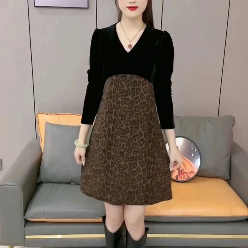 V Neck Leopard Print Sexy Dress Women Autumn Winter Fashionable Mini Length Regular Fit Long Sleeve Casual Wear
V Neck Leopard Print Sexy Dress Women Autumn Winter Fashionable Mini Length Regular Fit Long Sleeve Casual Wear