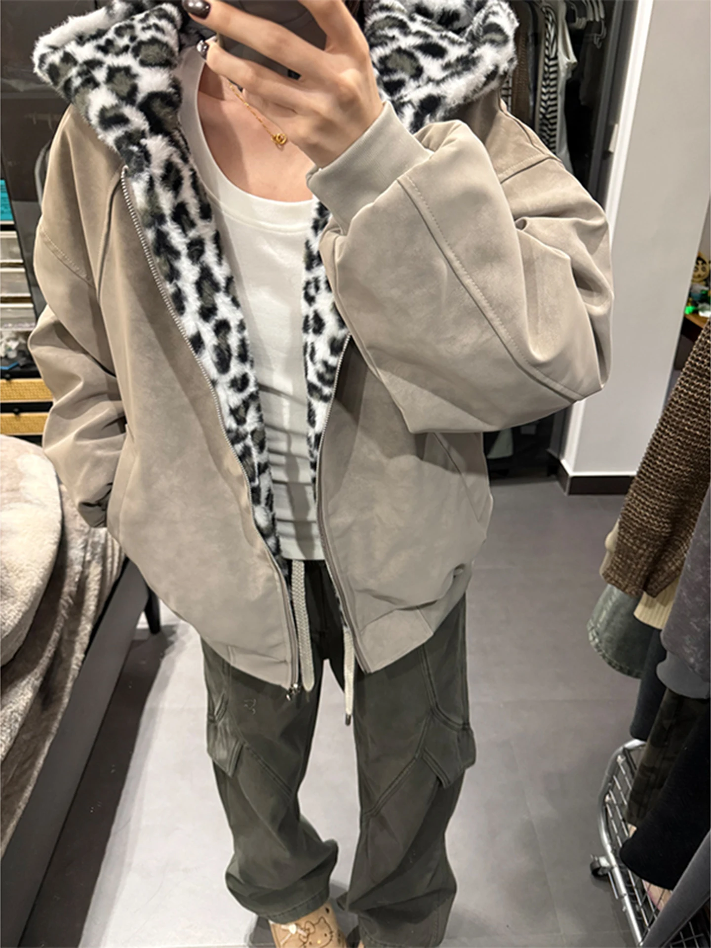 Американская мужская хлопковая куртка-пальто с капюшоном, двусторонняя, утепленная флисом, теплая верхняя одежда для зимы
Американская мужская хлопковая куртка-пальто с капюшоном, двусторонняя, утепленная флисом, теплая верхняя одежда для зимы