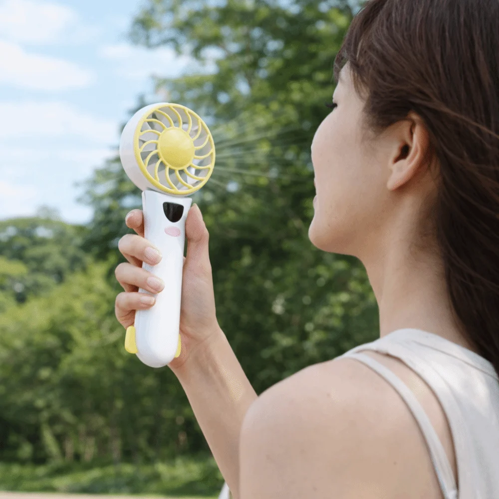 Digital Display Mini Handheld Fan 5 Speeds Long Battery Life High Speed Fan Quiet Telescopic Bracket USB Rechargeable Fan Travel
Digital Display Mini Handheld Fan 5 Speeds Long Battery Life High Speed Fan Quiet Telescopic Bracket USB Rechargeable Fan Travel