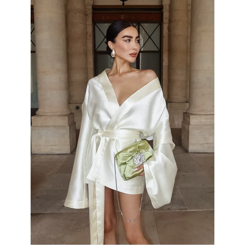 2025 Spring Sexy Loose Strap Long Sleeve Fashion Satin Short Dress Women's Clothing E001
2025 Spring Sexy Loose Strap Long Sleeve Fashion Satin Short Dress Women's Clothing E001