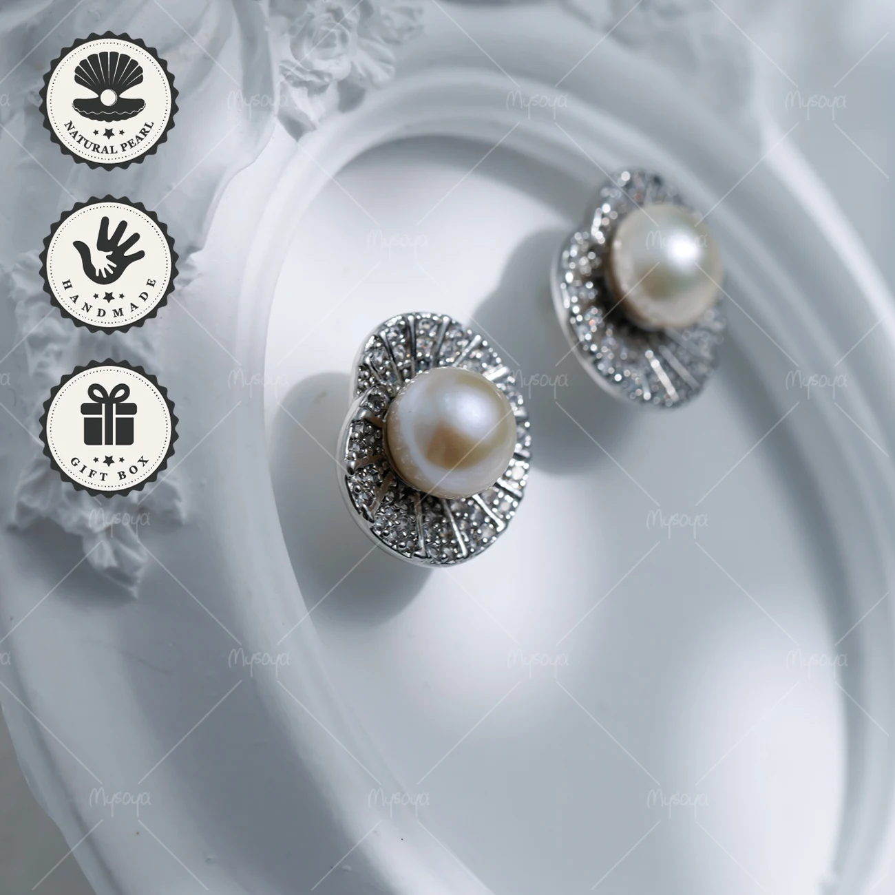 Серьги-гвоздики MYSOYA с белым пресноводным жемчугом 8-9 мм, серебристые, нерегулярной формы, с фианитами в форме листа лотоса, в подарочной коробке, подарок на день рождения, подарок на День святого Валентина
Серьги-гвоздики MYSOYA с белым пресноводным жемчугом 8-9 мм, серебристые, нерегулярной формы, с фианитами в форме листа лотоса, в подарочной коробке, подарок на день рождения, подарок на День святого Валентина