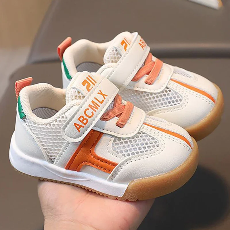 Летняя спортивная обувь для детей, дышащие детские кроссовки из сетчатой ткани, эргономичная обувь для мальчиков и девочек, модная обувь для бега
Летняя спортивная обувь для детей, дышащие детские кроссовки из сетчатой ткани, эргономичная обувь для мальчиков и девочек, модная обувь для бега