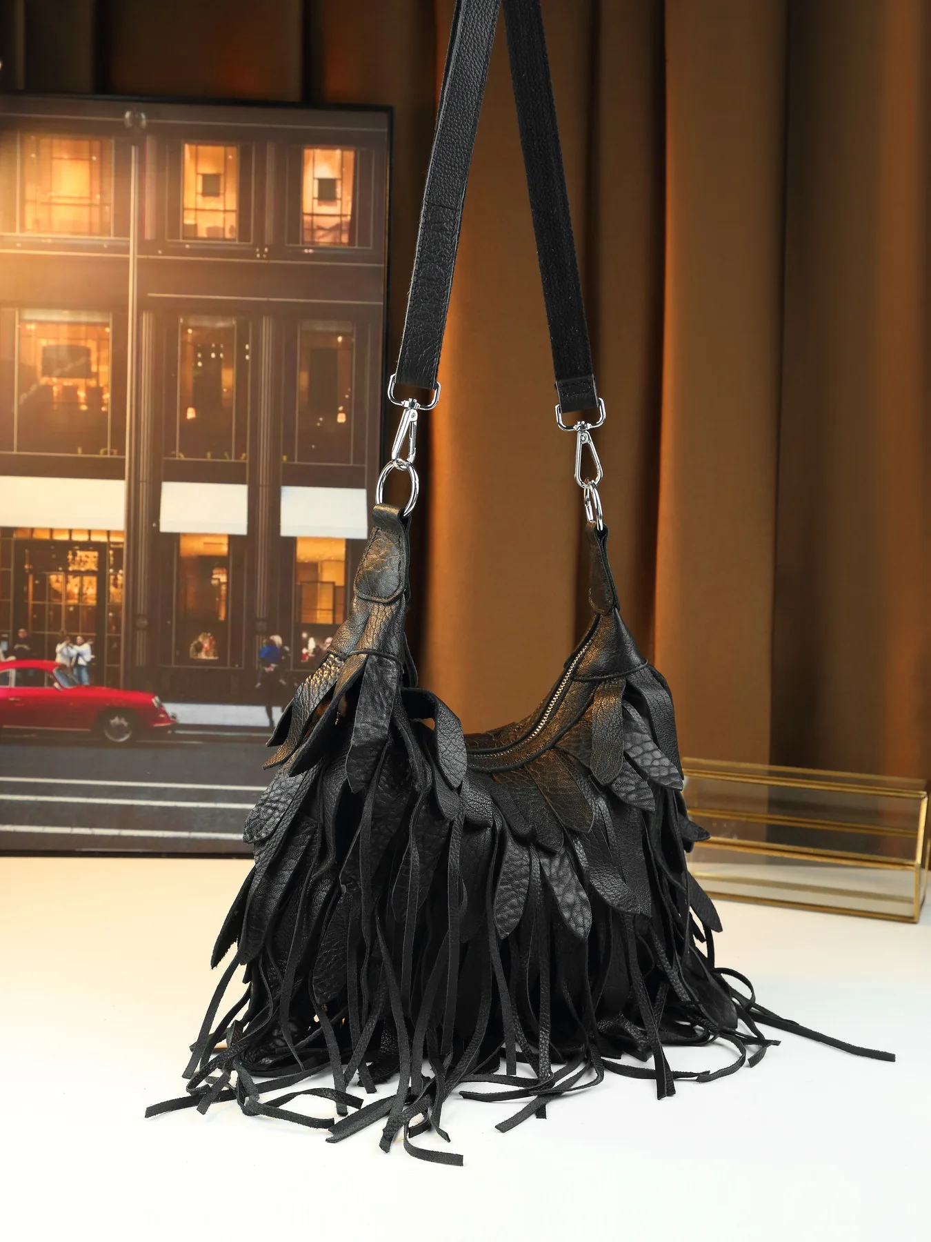 European American Style Vintage Patchwork Leather Tassel Tote Bag for Women Fashion Large Capacity Shoulder Crossbody Handbag Leather
European American Style Vintage Patchwork Leather Tassel Tote Bag for Women Fashion Large Capacity Shoulder Crossbody Handbag Leather