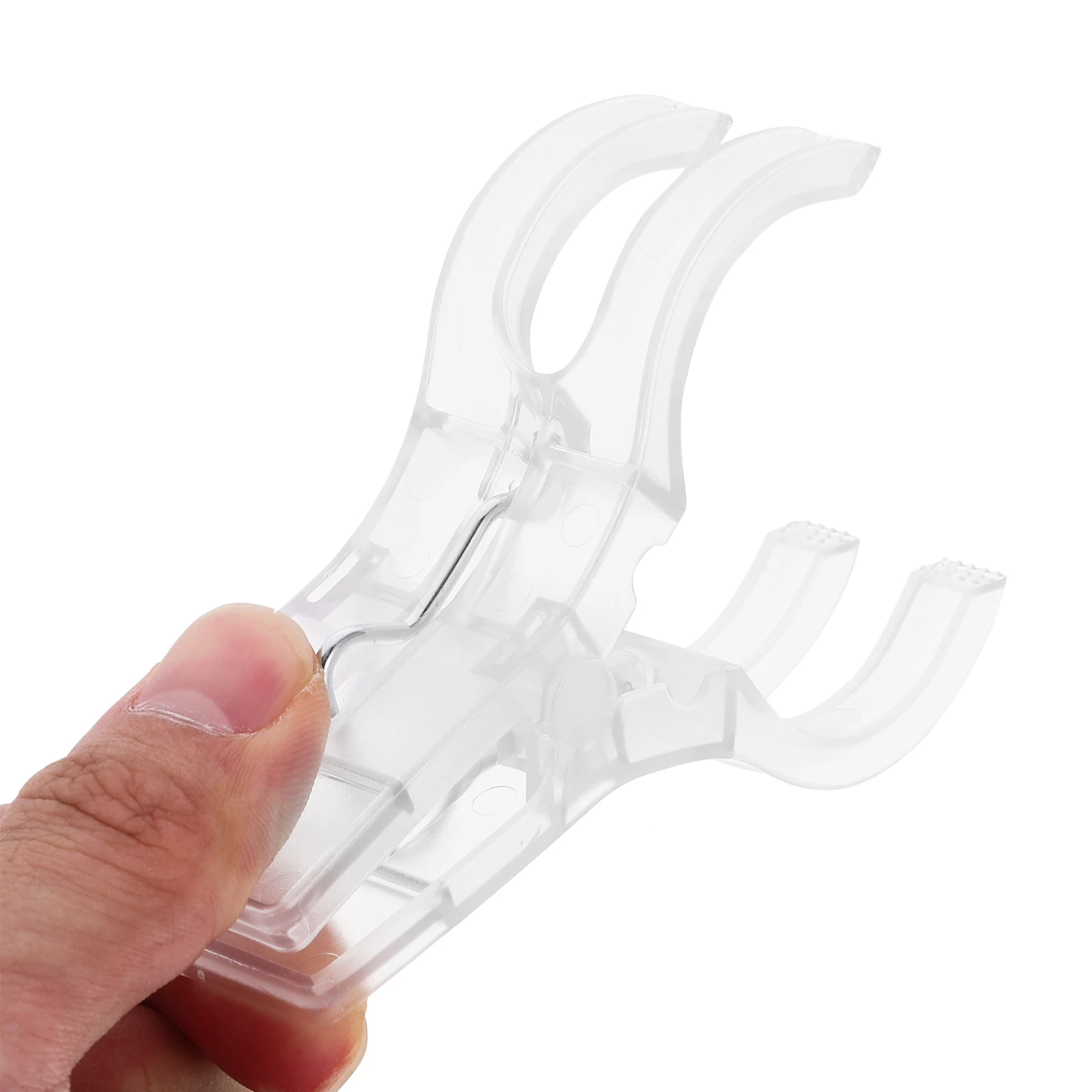 4pcs Windproof Clothespins Strong Clamping Beach Towel Clips Laundry Drying Clips Multifunctional Quilt Fixator Utility 
4pcs Windproof Clothespins Strong Clamping Beach Towel Clips Laundry Drying Clips Multifunctional Quilt Fixator Utility