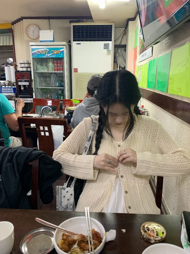 Handmade Lace Vintage Summer Open Cardigan Long Sve Regular Length Body Warmers for Women Spring Season Single Piece
Handmade Lace Vintage Summer Open Cardigan Long Sve Regular Length Body Warmers for Women Spring Season Single Piece