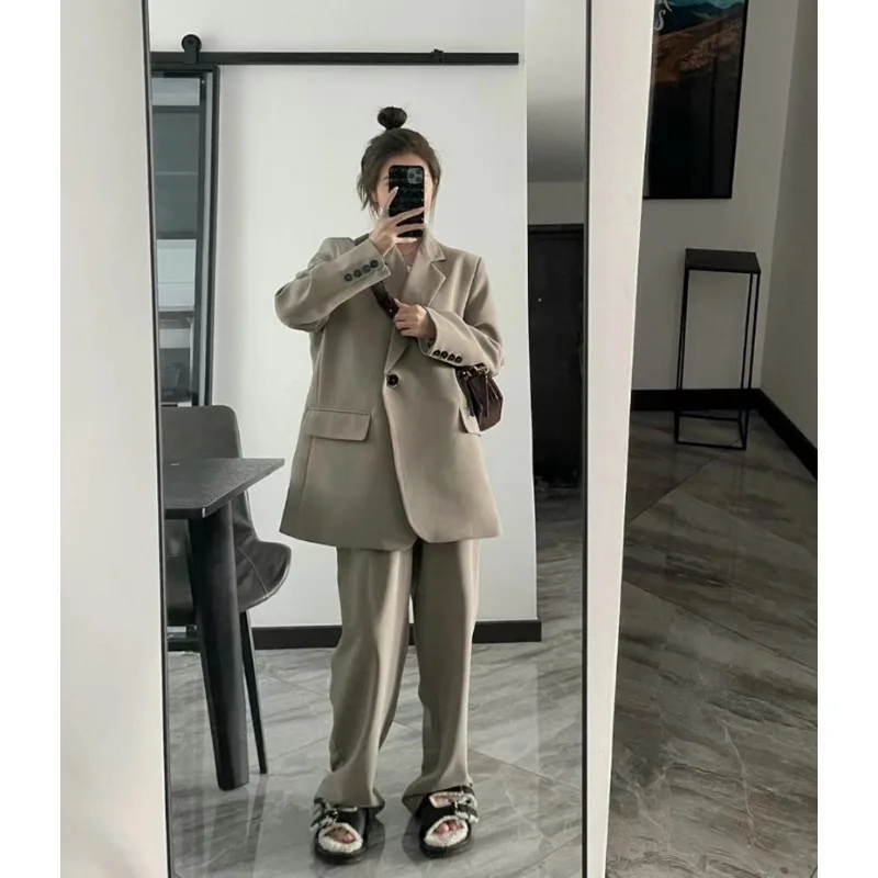 Весенне-осенние серые куртки с длинными рукавами и брюками, женские свободные повседневные уличные индивидуальные пиджаки большого размера, женская одежда
Весенне-осенние серые куртки с длинными рукавами и брюками, женские свободные повседневные уличные индивидуальные пиджаки большого размера, женская одежда