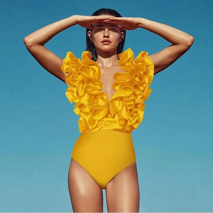 Gold Lace Deep V Swimsuit Set Women's Sexy Heavy Embelliment Swimwear Triangular Design No Sve Nylon Fabric
Gold Lace Deep V Swimsuit Set Women's Sexy Heavy Embelliment Swimwear Triangular Design No Sve Nylon Fabric
