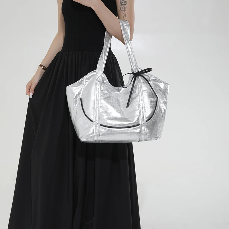 Women Soft PU Leather Tote Bag Retro Y2K Large Capacity Portable Handbag Girl Daily Fashion Shopping Travel Single Shoulder Bag
Women Soft PU Leather Tote Bag Retro Y2K Large Capacity Portable Handbag Girl Daily Fashion Shopping Travel Single Shoulder Bag