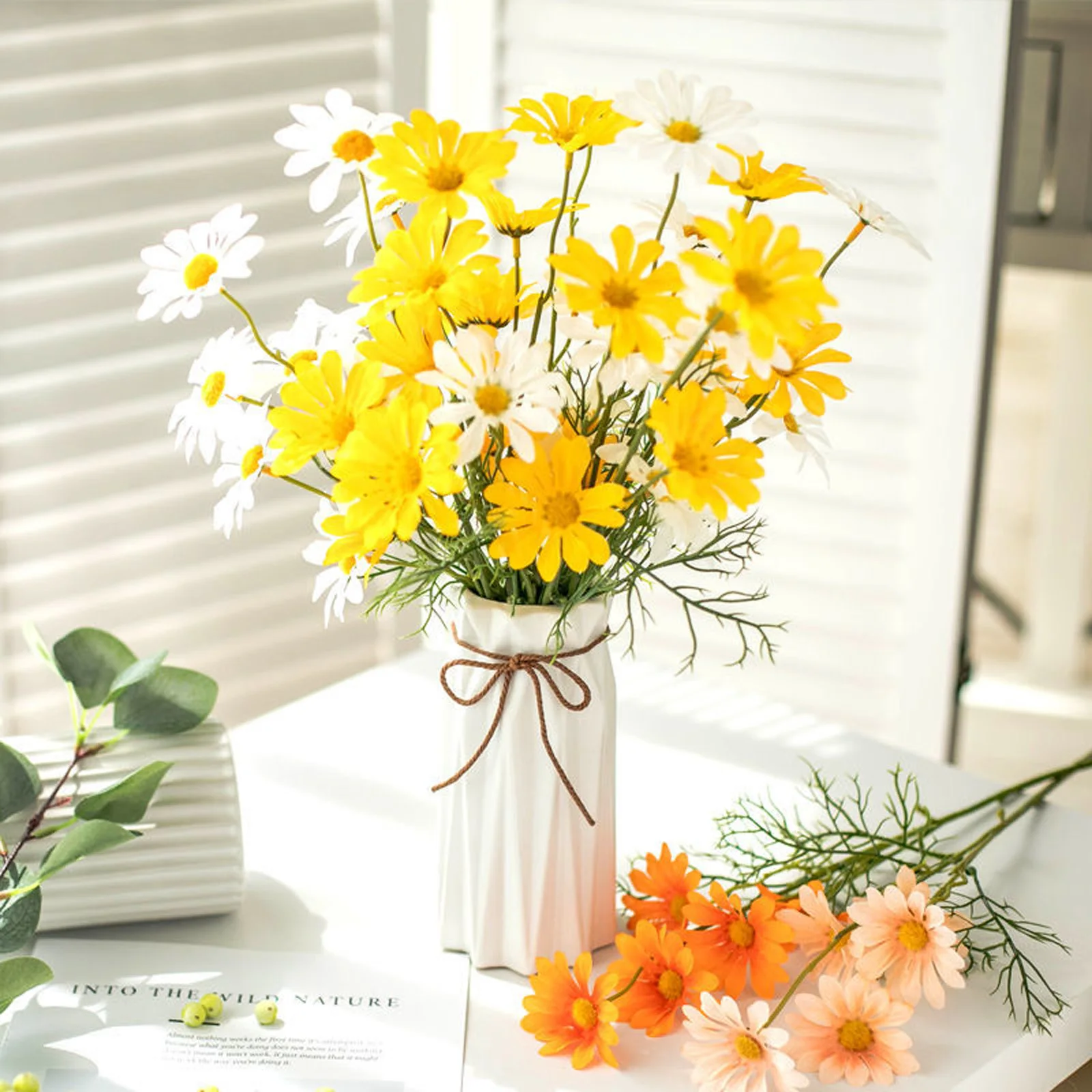 6Pcs Artificial Daisy High Quality Simulated Bouquet Yellow White Decorative Flower Decor Home Office Party Plant Decor 
6Pcs Artificial Daisy High Quality Simulated Bouquet Yellow White Decorative Flower Decor Home Office Party Plant Decor
