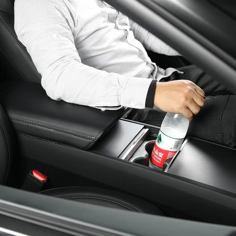 Защитный кожаный чехол на центральный подлокотник для Tesla Model 3 Highland, Model Y Juniper 2025 – Декор салона автомобиля
Защитный кожаный чехол на центральный подлокотник для Tesla Model 3 Highland, Model Y Juniper 2025 – Декор салона автомобиля