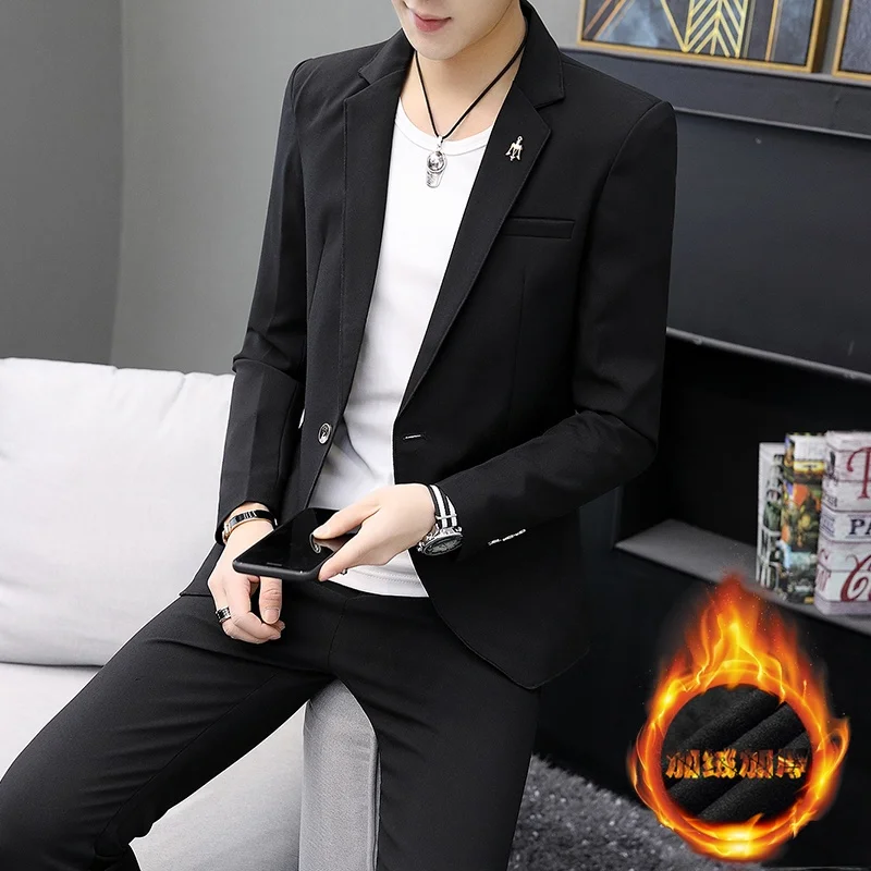 Мужской осенне-зимний модный комплект: приталенный костюм с утепленной флисовой подкладкой, повседневный, деловой, с металлическим декором
Мужской осенне-зимний модный комплект: приталенный костюм с утепленной флисовой подкладкой, повседневный, деловой, с металлическим декором