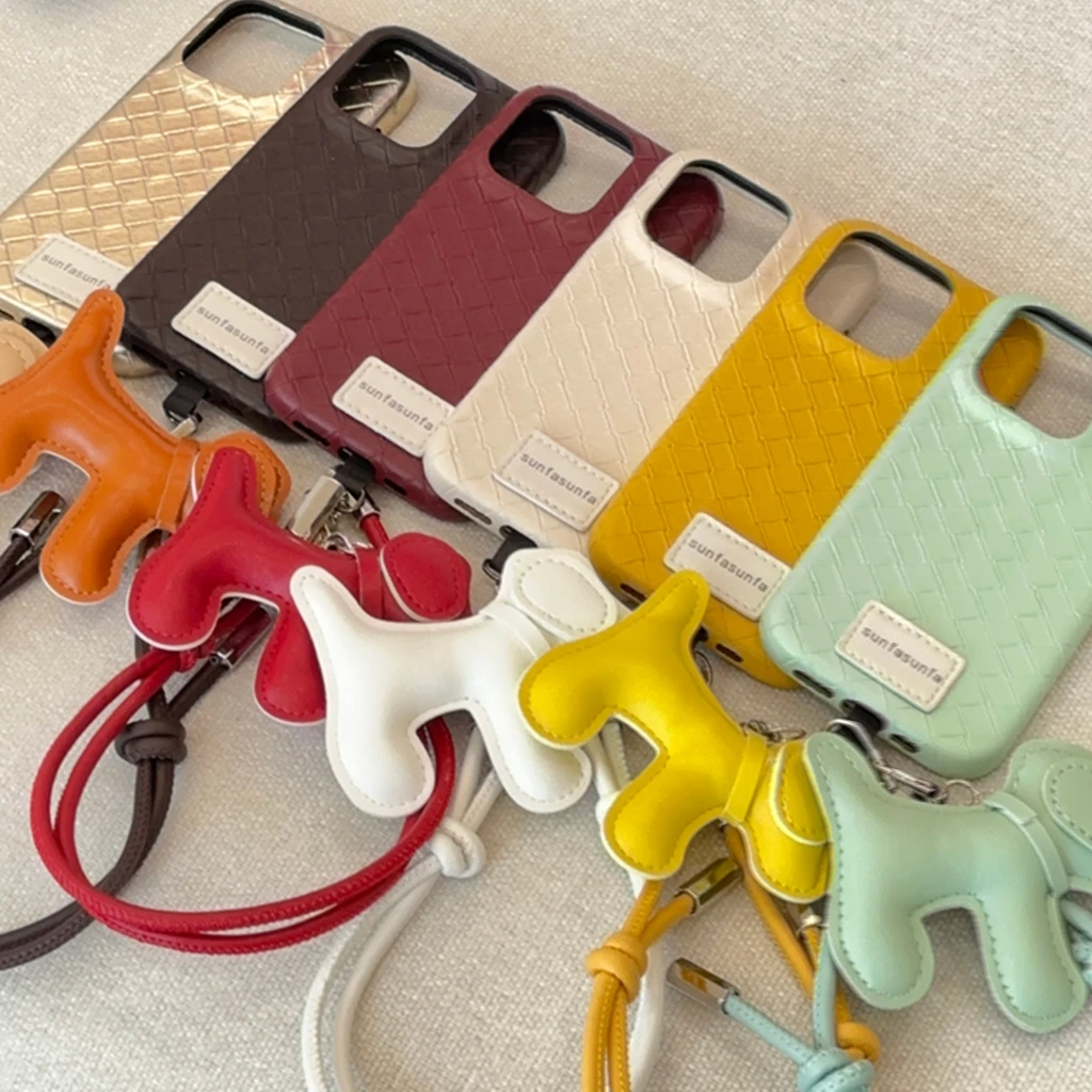 Advanced Solid Color Woven Pattern Leather Puppy Lanyard Shockproof Protective Phone Cover Case for iPhone 16 15 14 13 Pro Max
Advanced Solid Color Woven Pattern Leather Puppy Lanyard Shockproof Protective Phone Cover Case for iPhone 16 15 14 13 Pro Max